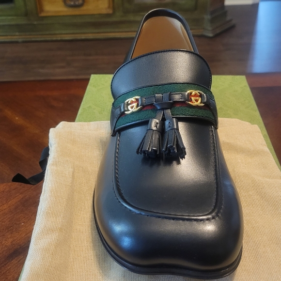 New Authentic Gucci Loafer with tassels. Original box and dust bags  US 12/UK 11 - Picture 6 of 8